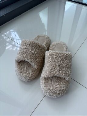 A&F Platform Slippers